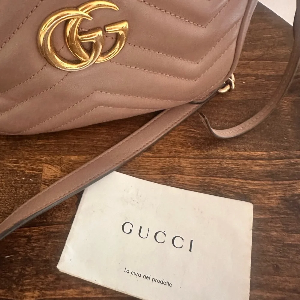 Gucci Blush Quilted Crossbody Bag with Gold Chain - Picture 7 of 15